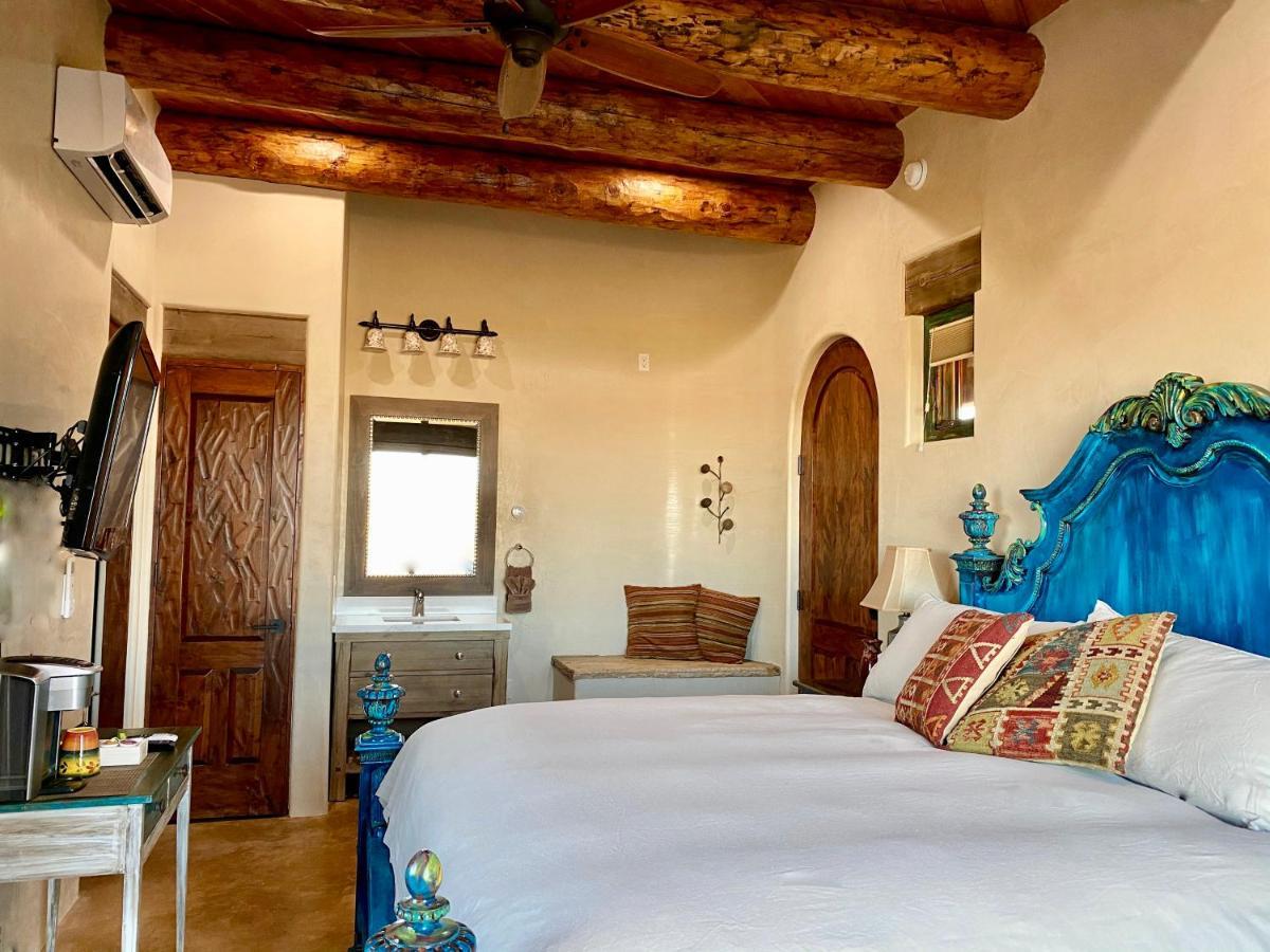 The Grand Hacienda Inn With Breakfast Abiquiu Exterior foto