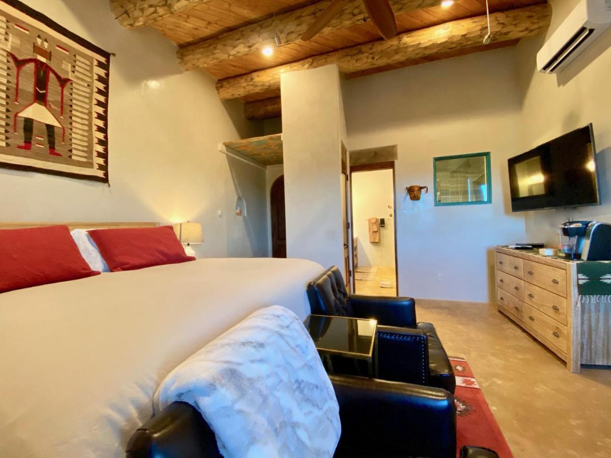 The Grand Hacienda Inn With Breakfast Abiquiu Exterior foto