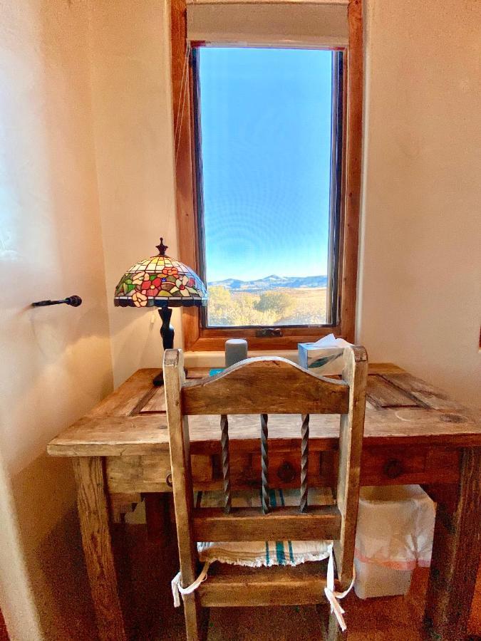 The Grand Hacienda Inn With Breakfast Abiquiu Exterior foto