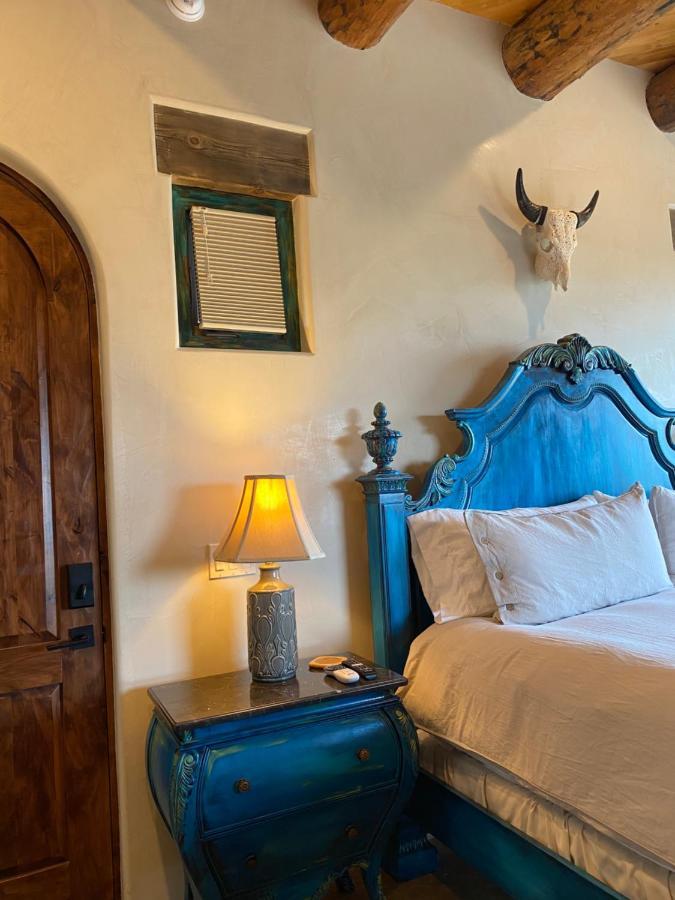 The Grand Hacienda Inn With Breakfast Abiquiu Exterior foto